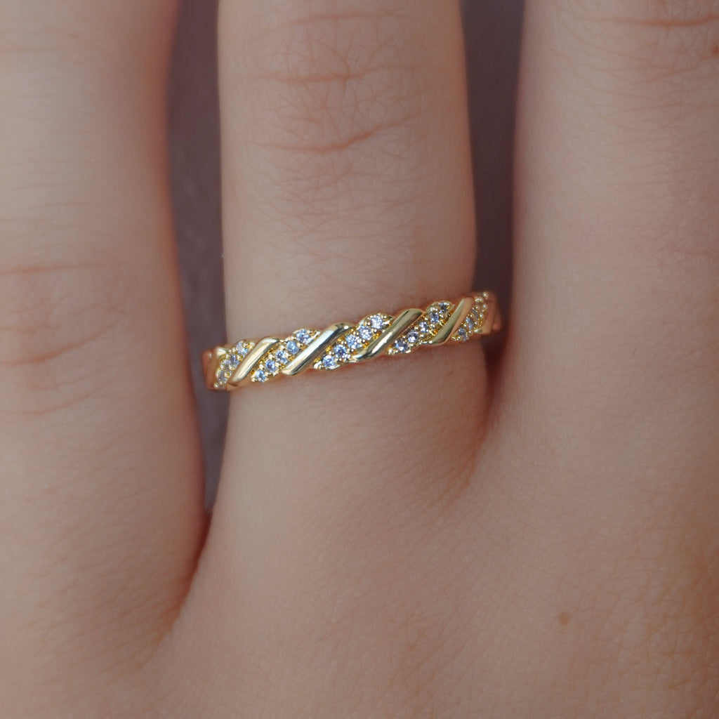 Naya Ring - EVRYJEWELS