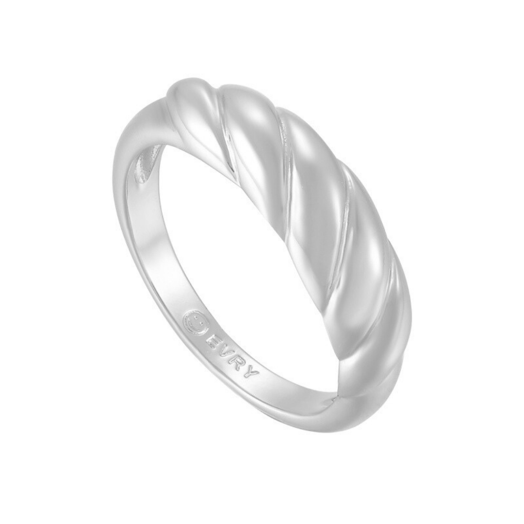 Don't Get It Twisted Ring - EVRYJEWELS