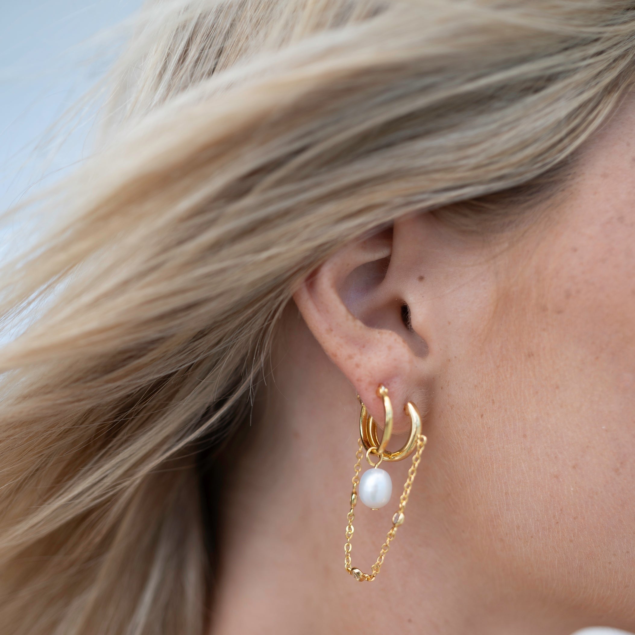 Pure Pearl Earrings